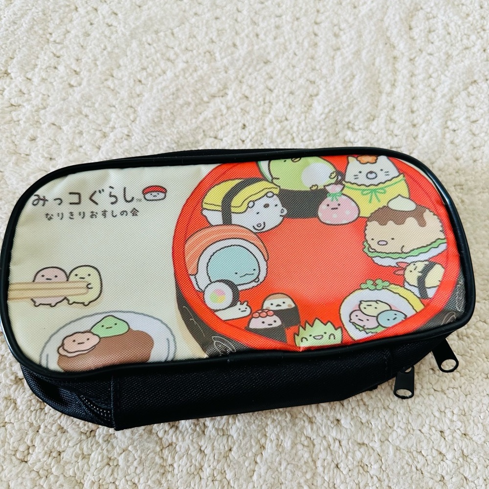Brand new without tag, kids pencil case.  Perfect for back to school stuff.
